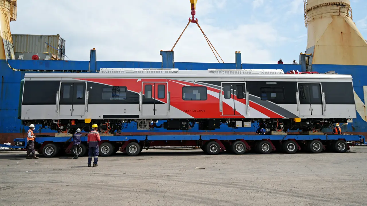 Menjajal KRL Baru Buatan China, Mirip MRT !