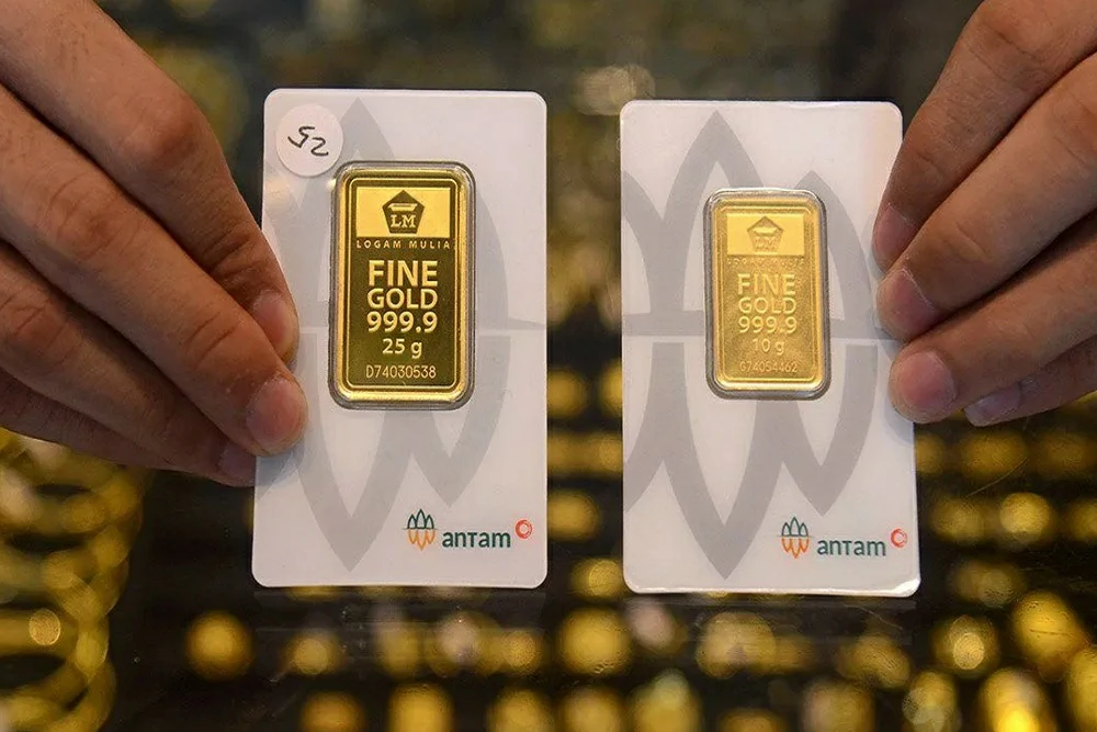 Harga Emas Antam Anjlok Lagi!