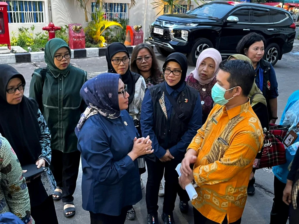 Menteri PPPA Dorong Penguatan Sekolah Ramah Anak Pascaledakan di SMA Negeri 72 Jakarta