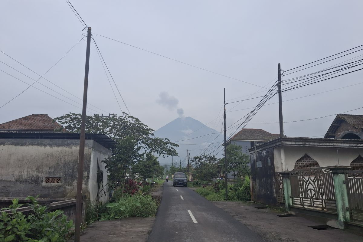 Aktivitas Magma Menurun, Status Gunung Semeru Diturunkan dari Awas Menjadi Siaga
