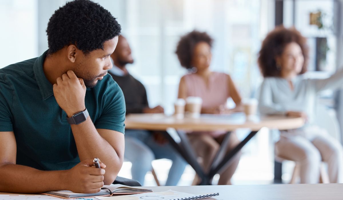 Introvert Itu Apa? Bukan Anti Sosial, Ini Penjelasan dan Perbedaannya dengan Extrovert