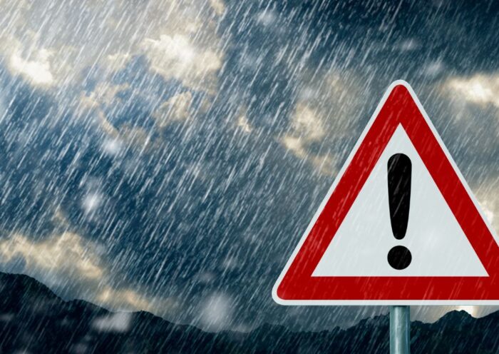 BMKG Peringatkan Cuaca Buruk dan Gelombang Tinggi Ancam Transportasi Nataru 2025/2026