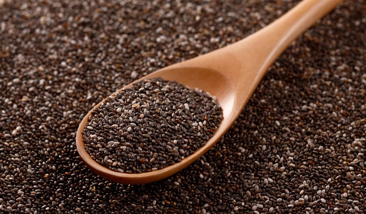 Apa Saja Manfaat Chia Seed? Ini Penjelasan Lengkap Superfood Kecil ini!