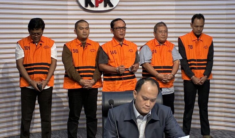 Bupati Lampung Tengah dan Empat Tersangka Lain Ditahan KPK Terkait Suap Proyek Rp5,75 Miliar