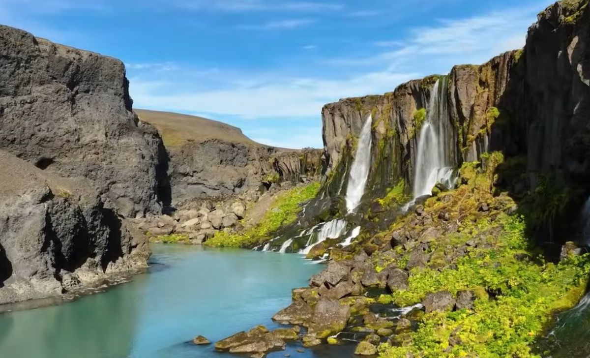 Mau Liburan ke Luar Negeri? Ini 5 Negara Teraman di Dunia