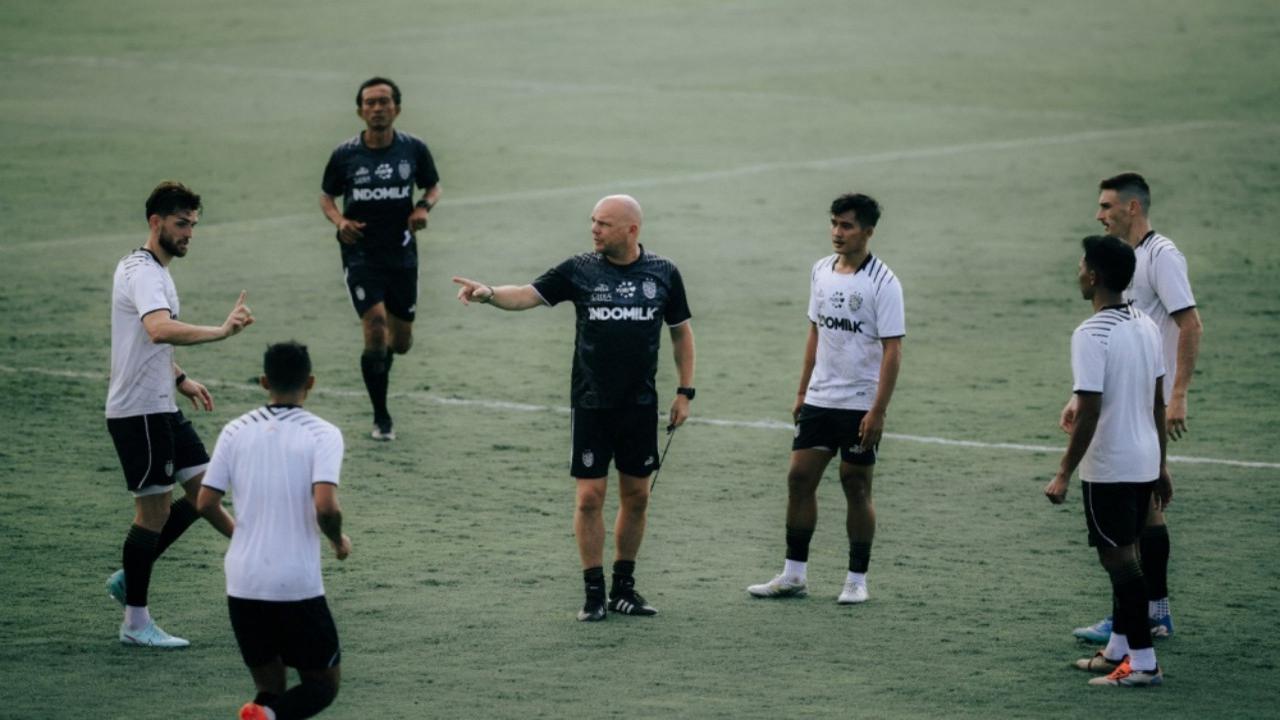 Bali United Resmi Perkenalkan Trio Pendatang Baru, Johnny Jansen Buka Opsi