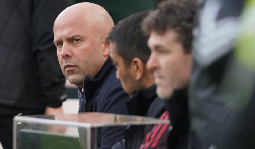 Gelar Liga Champions Jadi 'Jalur Selamat' Terakhir bagi Arne Slot di Liverpool?