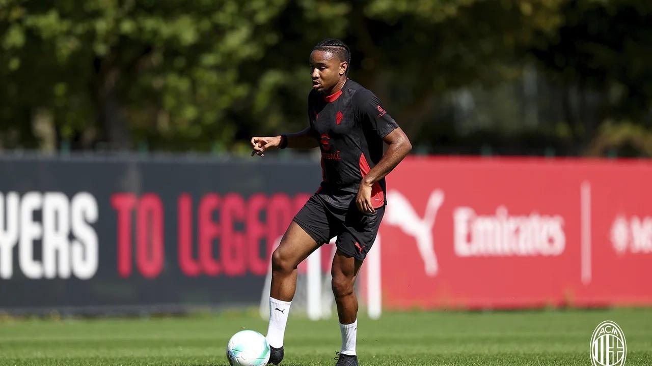 Roma Bergerak Cepat, Bidik Christopher Nkunku di Tengah Badai Transfer Milan