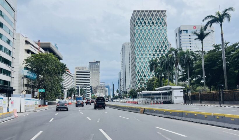 Langka dan Lancar: Jantung Kota Jakarta Sepi di Hari Pertama 2026
