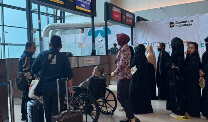 Kemlu Pulangkan 96 PMI dari Arab Saudi, Satu Diantaranya dalam Kondisi Lumpuh