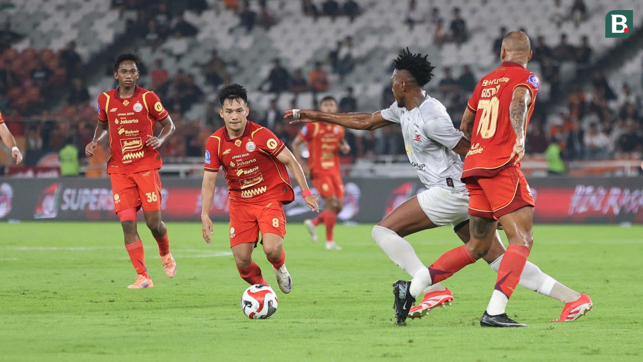 Dualitas Tugas Berat Herdman: Intip Pemain di GBK, Pacu Regenerasi Jelang FIFA Series