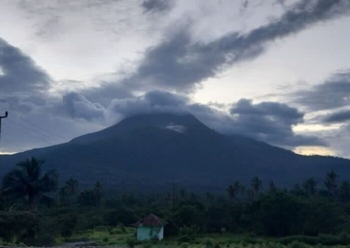 Badan Geologi Peringatkan Pergerakan Magma Masih Tinggi, Lewotobi Laki-Laki Berstatus Awas