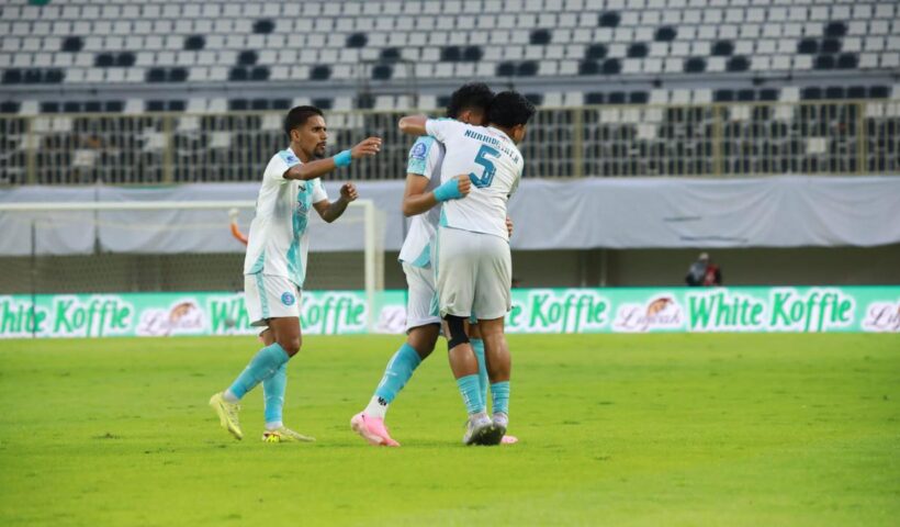 Persib Hadapi PSBS Biak Tanpa Dua Pilar, Bojan Hodak Peringatkan Ancaman "Badai Pasifik"