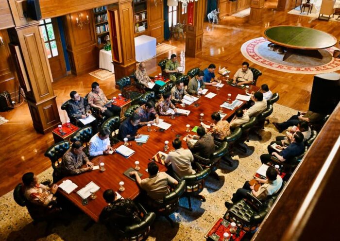 Presiden Prabowo Gelar Retret Kabinet di Hambalang, Bahas Pemulihan Bencana dan Evaluasi Program MBG