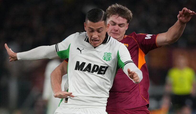 Musim Berakhir Pahit, Fali Cande Jalani Operasi Lutut Usai Cisera di Sassuolo