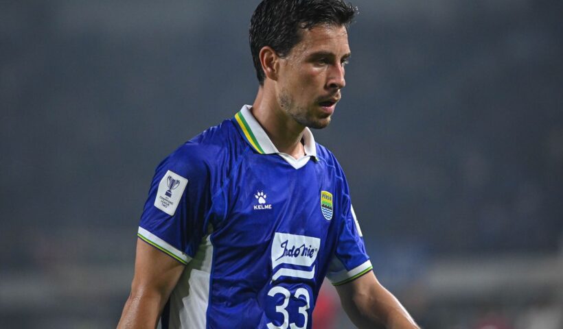 Manajemen Persib Kecam Keras Ancaman dan Rasisme terhadap Thom Haye