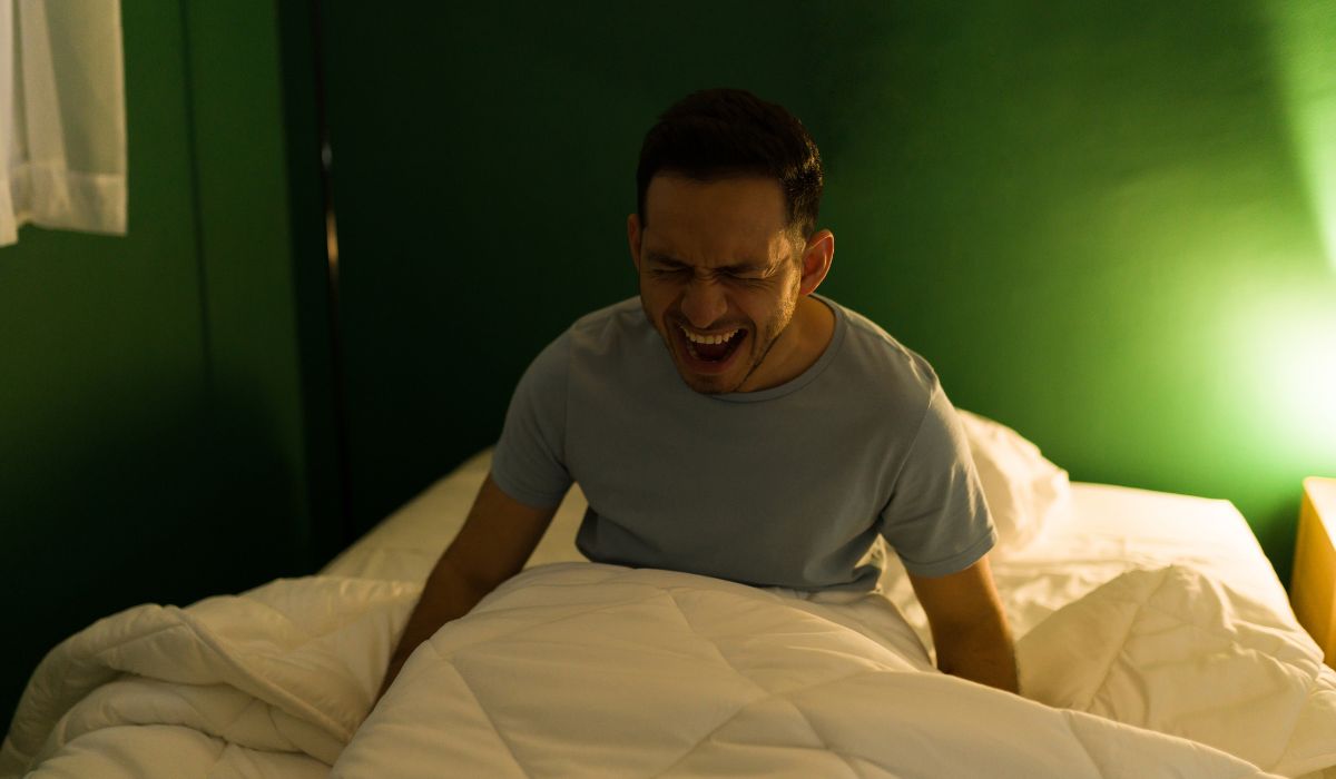 Sering Mimpi Buruk, Apakah Mempercepat Penuaan? Fakta dan Solusi Tidur Nyenyak