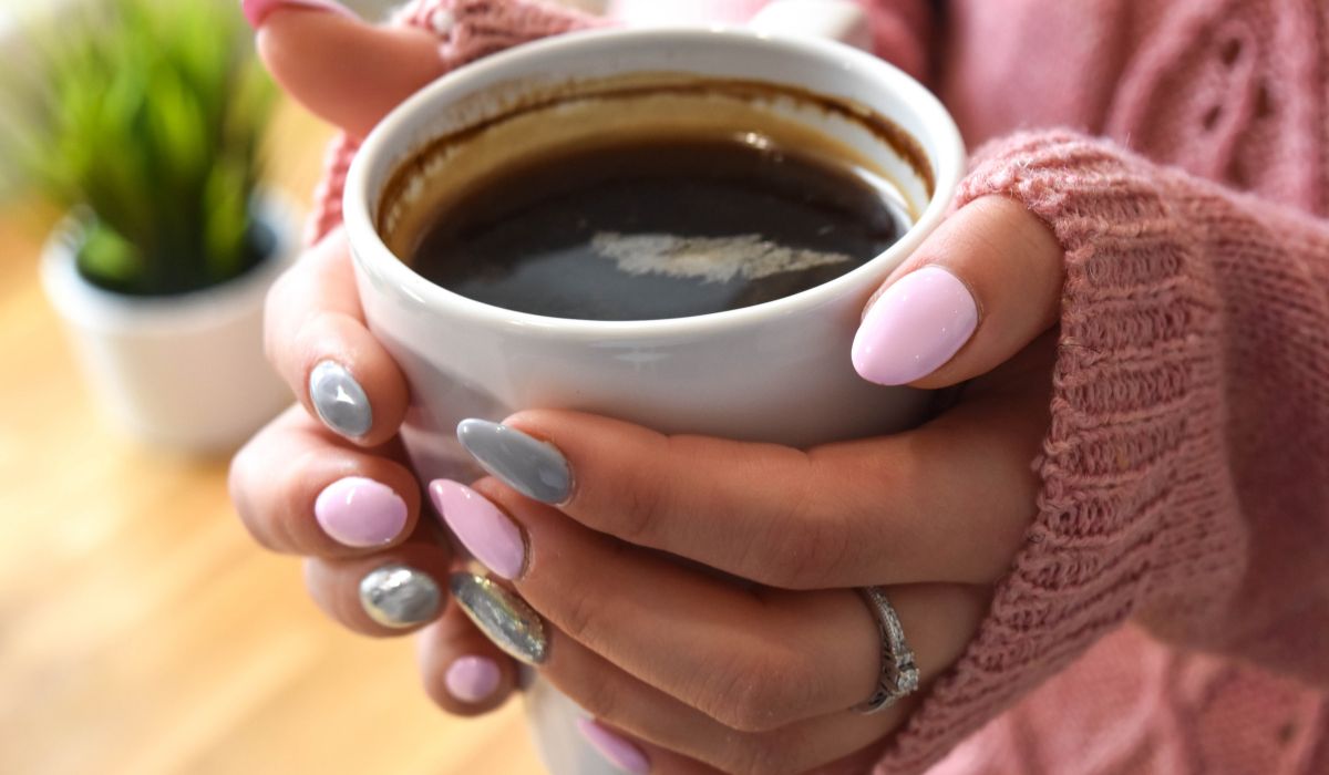 Kenapa Susah Tidur Setelah Minum Kopi? Ini Penjelasan Ilmiah dan Solusinya