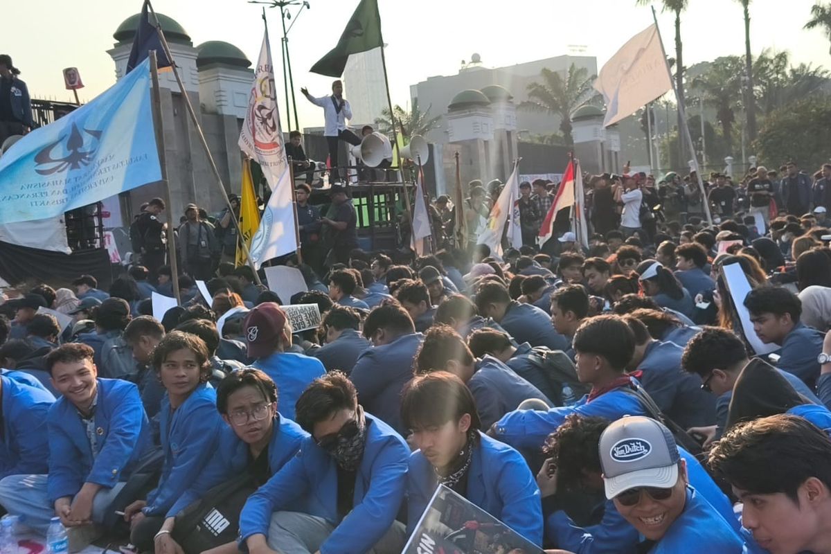 9 Tuntutan Mahasiswa ke DPR: Inilah Alasan Mereka Tak Akan Berhenti Turun ke Jalan