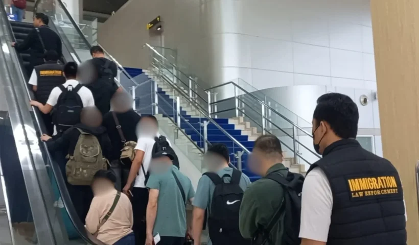 Langgar Aturan Izin Tinggal, Sepuluh Warga Negara China Dipulangkan Setelah Bekerja di Proyek Jakarta Utara