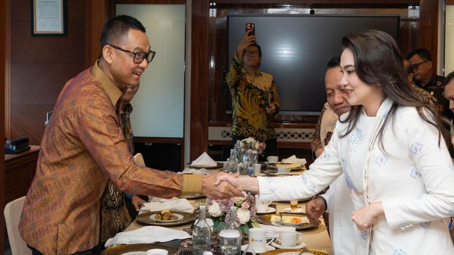 Maluku Utara Kejar Elektrifikasi Penuh, Gubernur Sherly Bidik Seluruh Desa Nikmati Listrik pada 2027