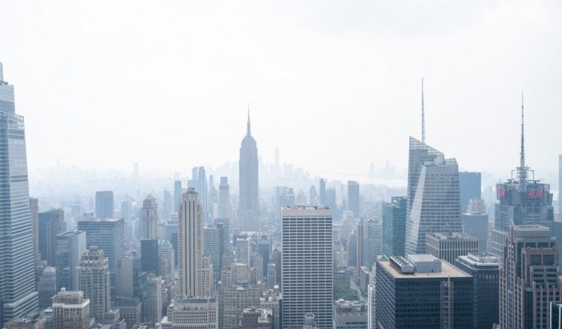 Toronto Diselimuti Asap Kebakaran Hutan, Kualitas Udara Terburuk di Dunia Picu Peringatan Kesehatan