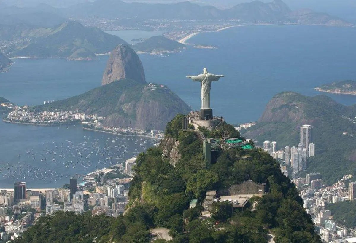 Brasil Catat Rekor Wisatawan Asing, Kedatangan Internasional Melonjak 37 Persen