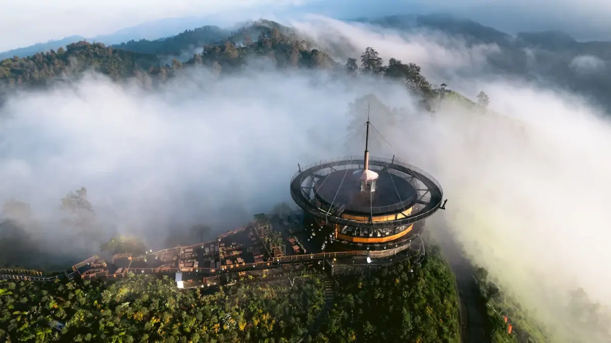 Karhutla Bromo Meluas ke Jemplang, Pengunjung Bromo Hillside Dievakuasi
