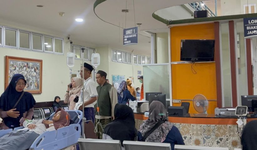 Ratusan Santri Sidoarjo Dilarikan ke Rumah Sakit Usai Santap MBG, Total Capai 431 Orang